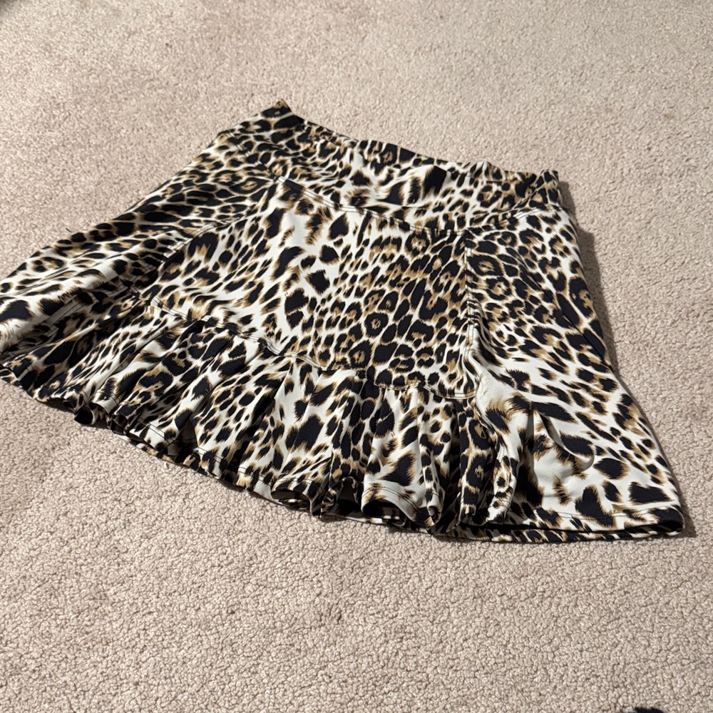DonaJo Leopard Print Women's tennis Skort size small